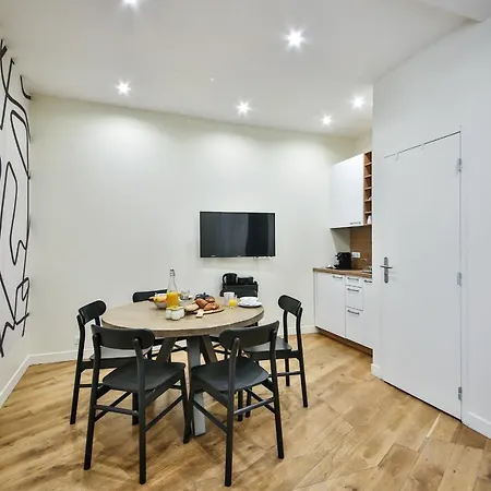 New Triplex 6pers#etoile#porte Maillot#porte Champerret Parigi