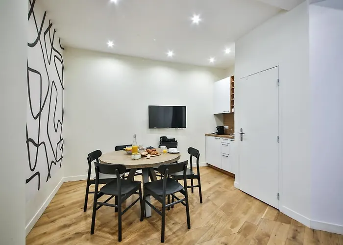 New Triplex 6pers#etoile#porte Maillot#porte Champerret Parigi